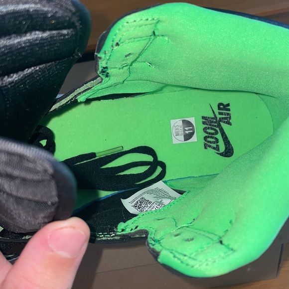 Nike Air Jordans - Picture 6 of 7